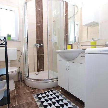 Apartment Fuer 4 Personen Ca 42 Qm In Fazana, Istrien Istrische Riviera *