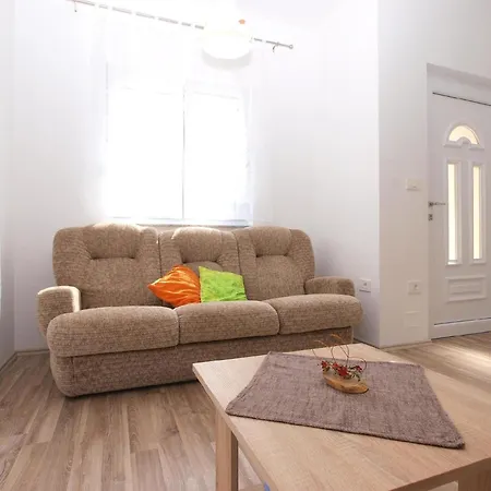 Apartment Fuer 4 Personen Ca 42 Qm In Fazana, Istrien Istrische Riviera Fazana