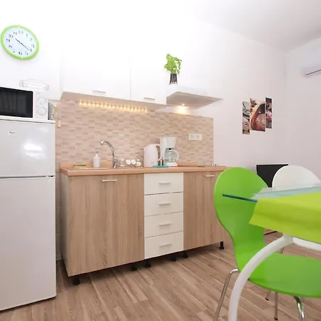 Fuer 4 Personen Ca 42 Qm In Fazana, Istrien Istrische Riviera Apartment Fazana